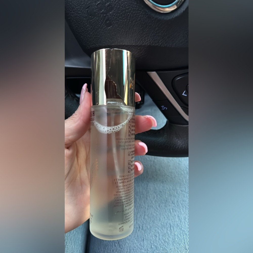 Charlotte Tilbury Airbrush Flawless Setting Spray - Picture 4 of 5